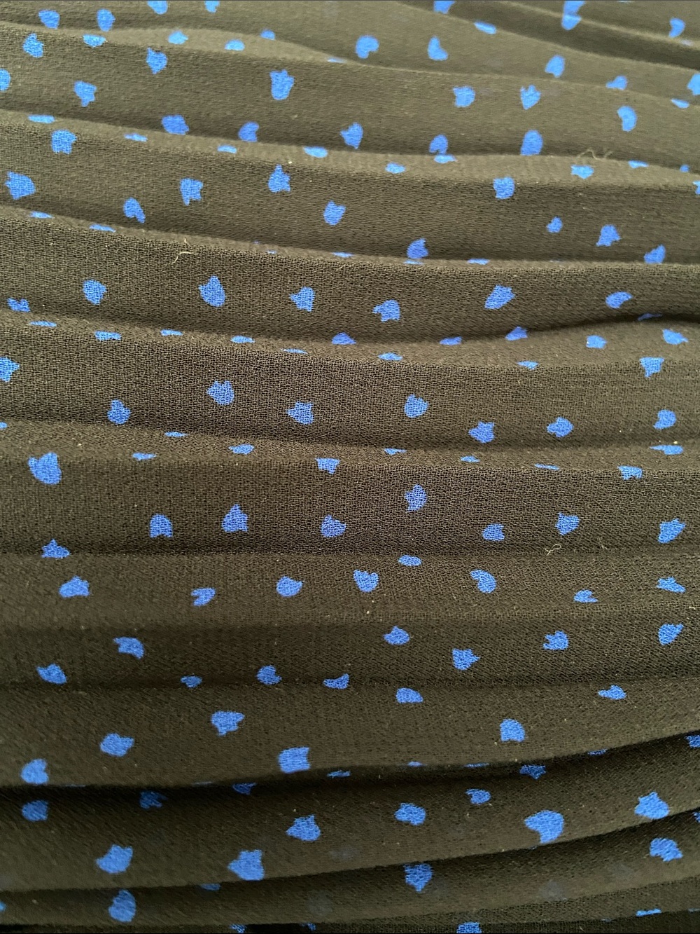 26W Pull On Pleated Chiffon Skirt with Subtle Blue Polka Dot Print:New With Tags - Picture 6 of 15